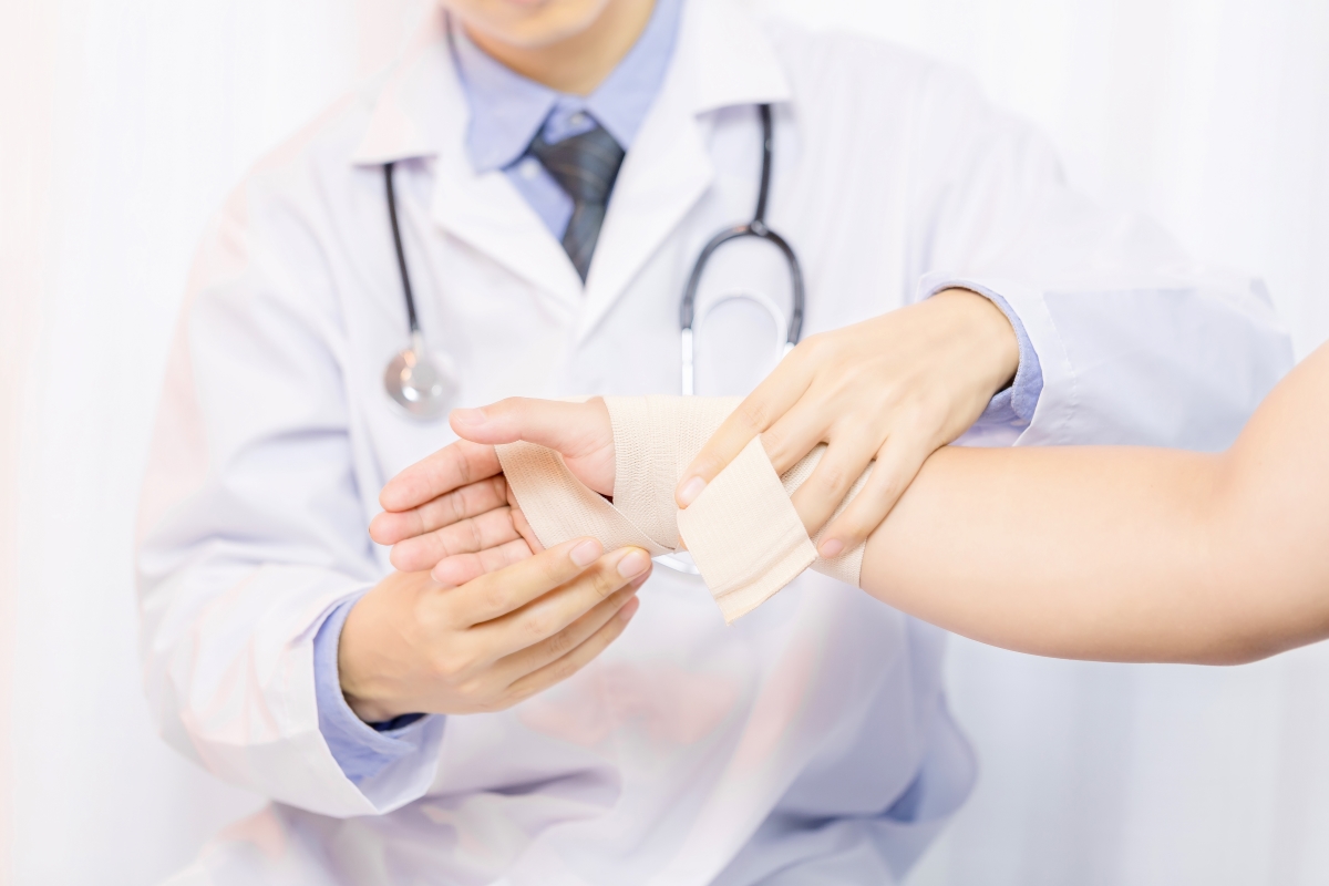 DRESSING OF WOUNDS